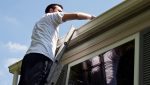 Limpeza de Calhas é Crucial no Bairro Três Figueiras